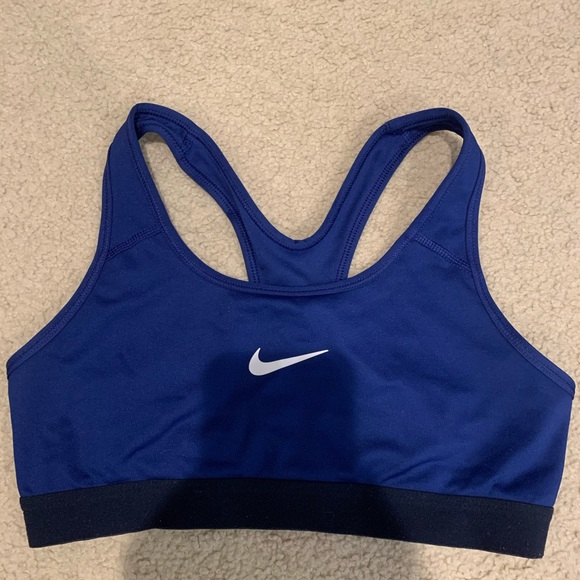 Bundle of 3 Nike sports bras - Picture 6 of 7